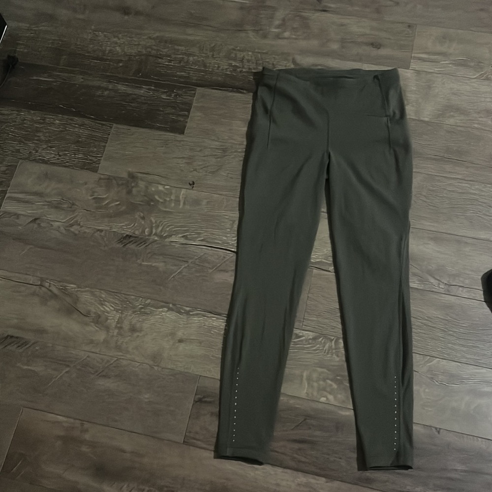 Lululemon - Swift Speed High Rise Tight 8 - Picture 4 of 7